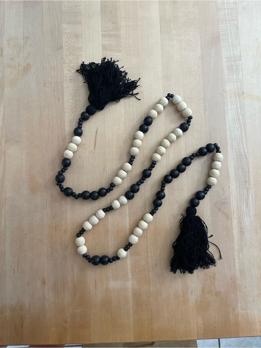 Wood Bead Tassel Garland - Black & Natural